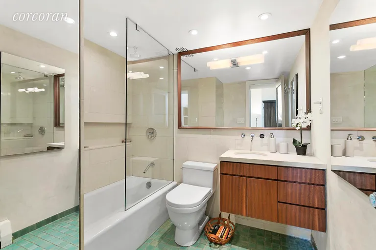 New York City Real Estate | View 205 Warren Street, 3E | Master Bathroom | View 8