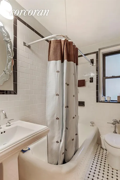 New York City Real Estate | View 127 West 96th Street, 3H | Bathroom | View 4