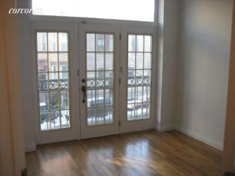 New York City Real Estate | View 334 2nd Street, 2C | 2 Beds, 2 Baths | View 1