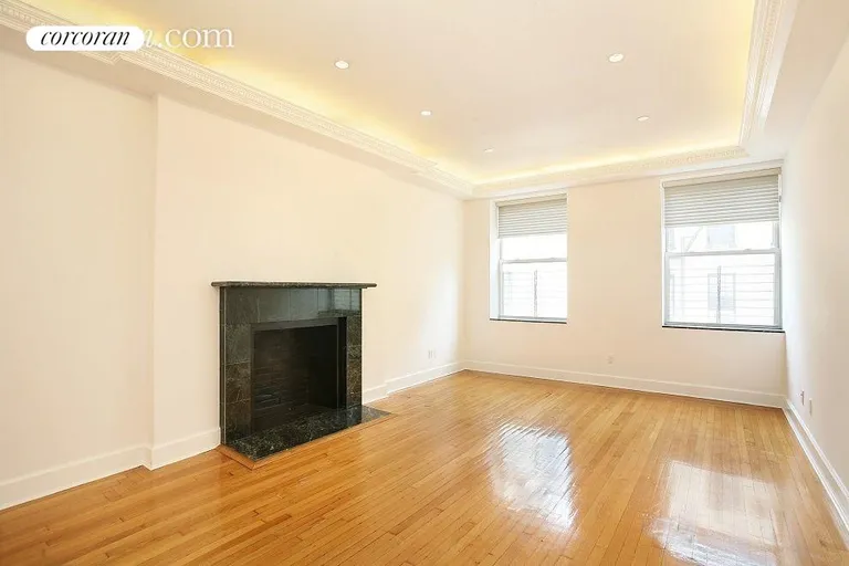 New York City Real Estate | View 9 East 62nd Street, 4TH FLOOR | room 3 | View 4