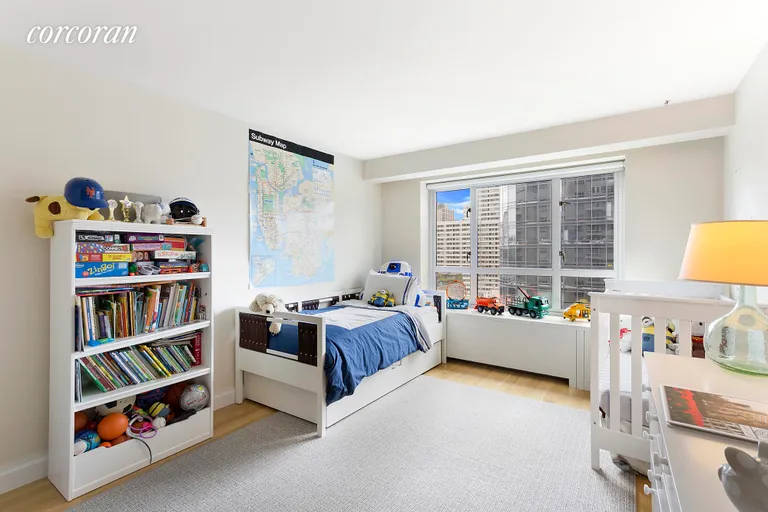 New York City Real Estate | View 200 East 66th Street, E15-02 | Spacious second bedroom | View 5