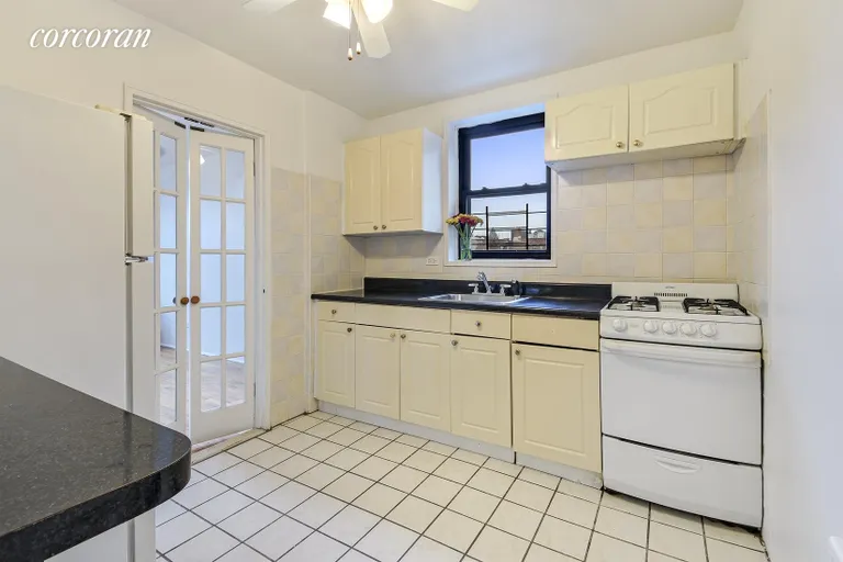 New York City Real Estate | View 350 Ocean Parkway, 5G | Kitchen | View 4