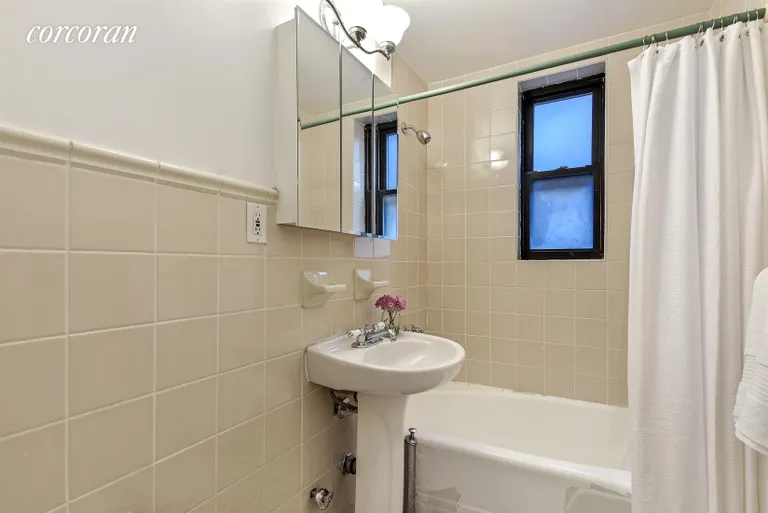 New York City Real Estate | View 350 Ocean Parkway, 5G | Bathroom | View 5