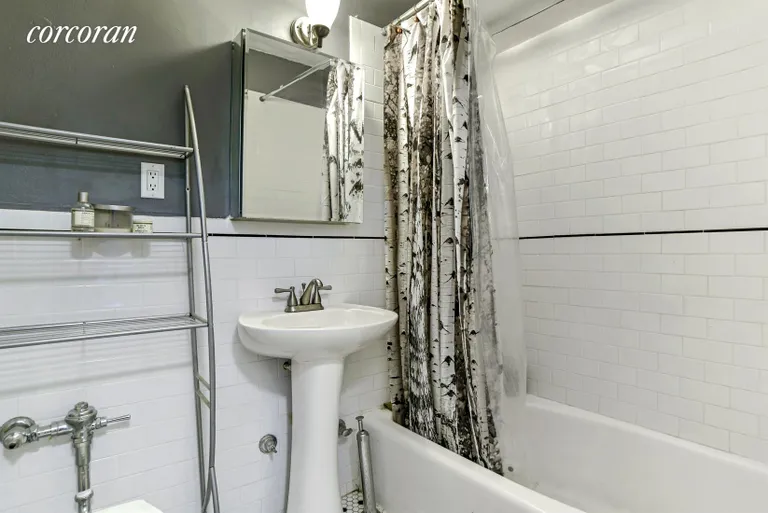 New York City Real Estate | View 415 Beverly Road, 2J | Bathroom | View 4