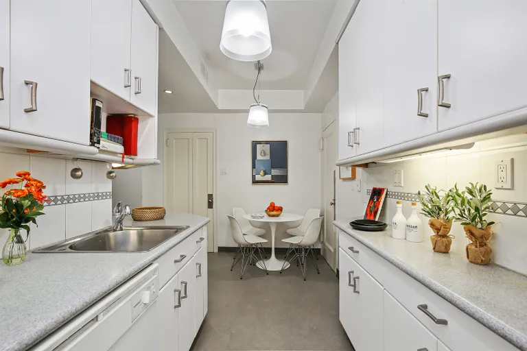 New York City Real Estate | View 470 West End Avenue, 8A | Eat-in kitchen with abundant storage | View 4