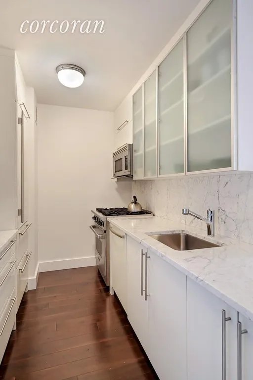 New York City Real Estate | View 212 East 47th Street, 15D | room 2 | View 3