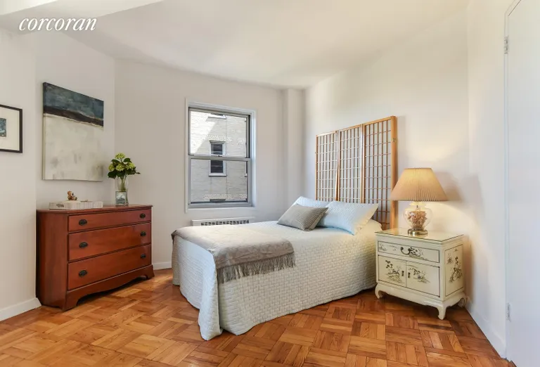New York City Real Estate | View 34 Plaza Street East, 1001 | Bedroom | View 3