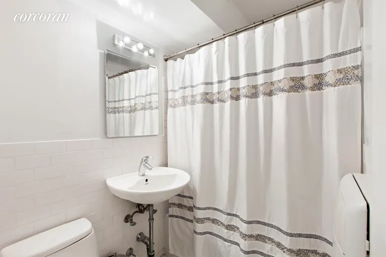 New York City Real Estate | View 411 East 53rd Street, 3B | Bathroom | View 5