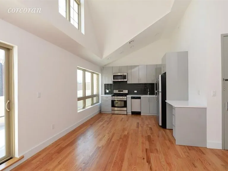 New York City Real Estate | View 882 Metropolitan Avenue, 4 | room 2 | View 3