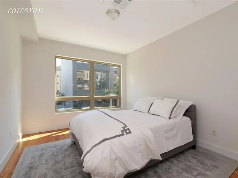 New York City Real Estate | View 882 Metropolitan Avenue, 4 | room 3 | View 4