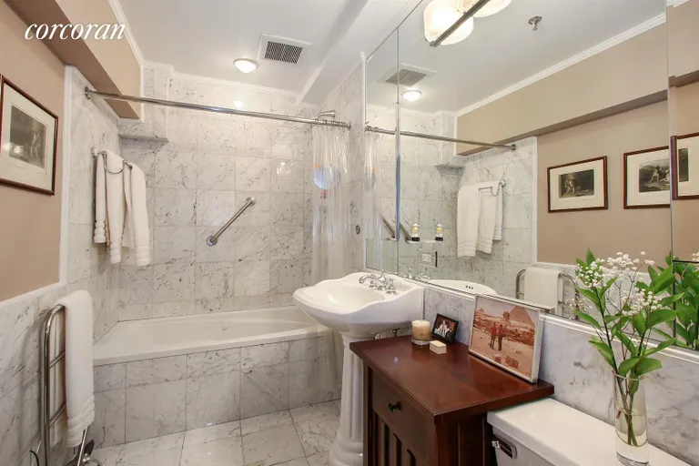 New York City Real Estate | View 203 West 90th Street, 7B | Master Bathroom | View 8