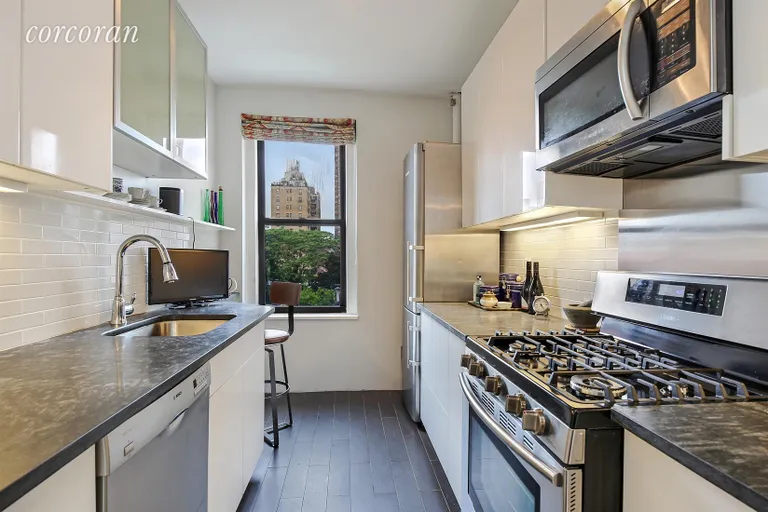 New York City Real Estate | View 170 East 94th Street, 6B | Kitchen | View 2