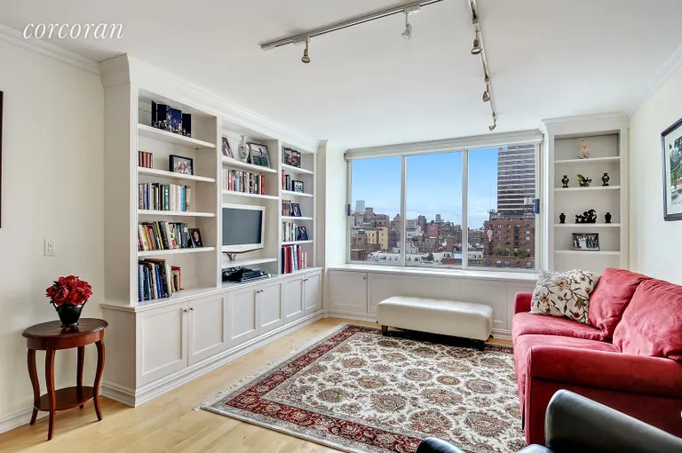 New York City Real Estate | View 170 East 87th Street, W15A | 3 Beds, 3 Baths | View 1
