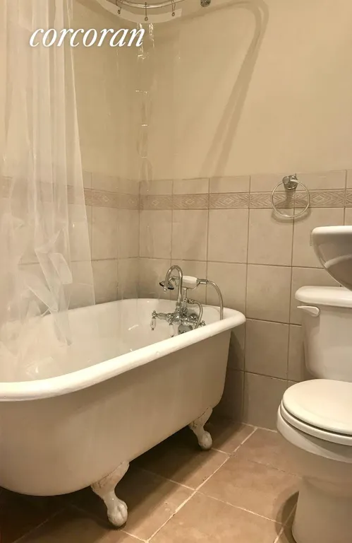 New York City Real Estate | View 371A Gates Avenue, 2 | Claw foot tub in the bathroom | View 5