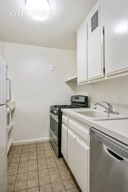 New York City Real Estate | View 10 West 15th Street, 1016 | room 3 | View 4