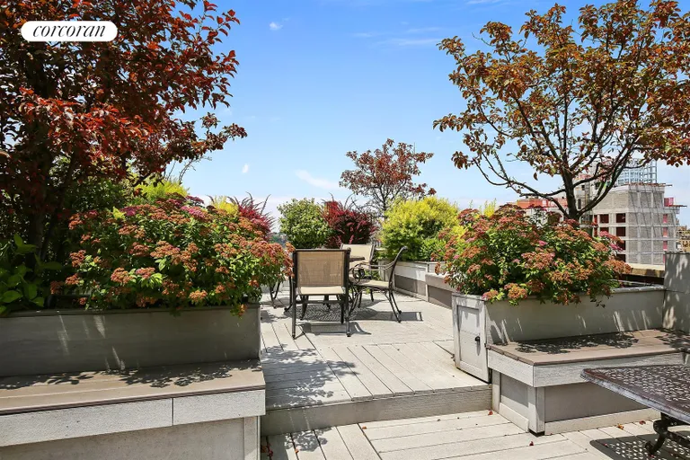 New York City Real Estate | View 200 West 79th Street, 4-5M | Landscaped Resident Roof Deck  | View 8