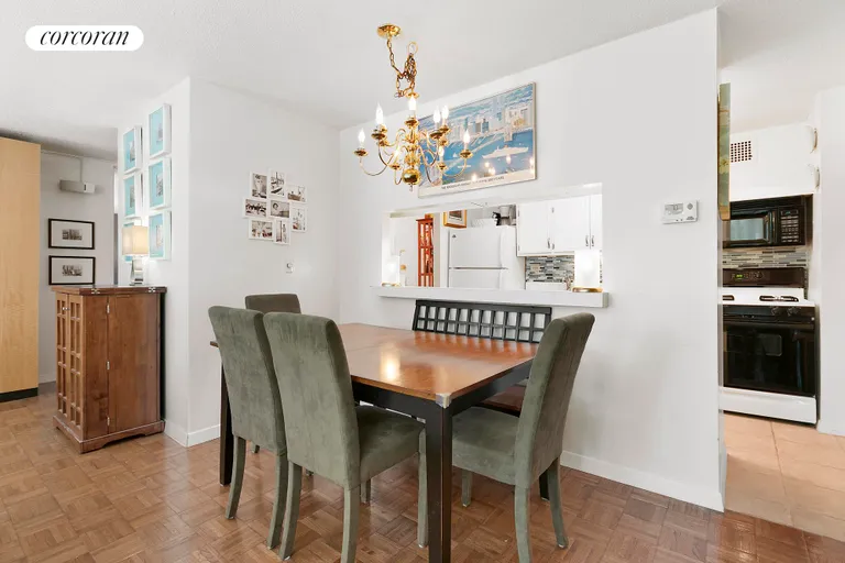 New York City Real Estate | View 531 Main Street, 428 | Dining Area adjacent to Kitchen passthrough | View 4