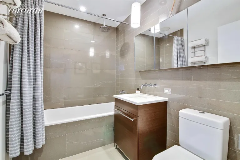 New York City Real Estate | View 58 Metropolitan Avenue, 6F | Master Bath with Deep Zuma Soaking Tub | View 4