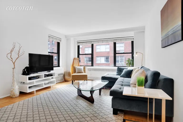 New York City Real Estate | View 420 East 55th Street, 9A | room 1 | View 2