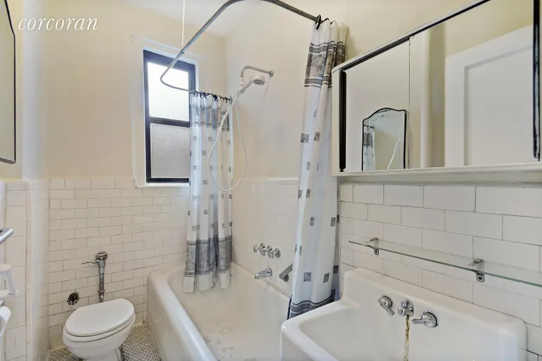 New York City Real Estate | View 870 West 181st Street, 52 | Bathroom | View 9