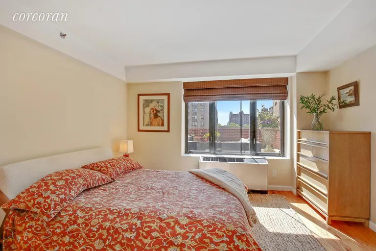 New York City Real Estate | View 189 Avenue C, 7B | Bedroom | View 4