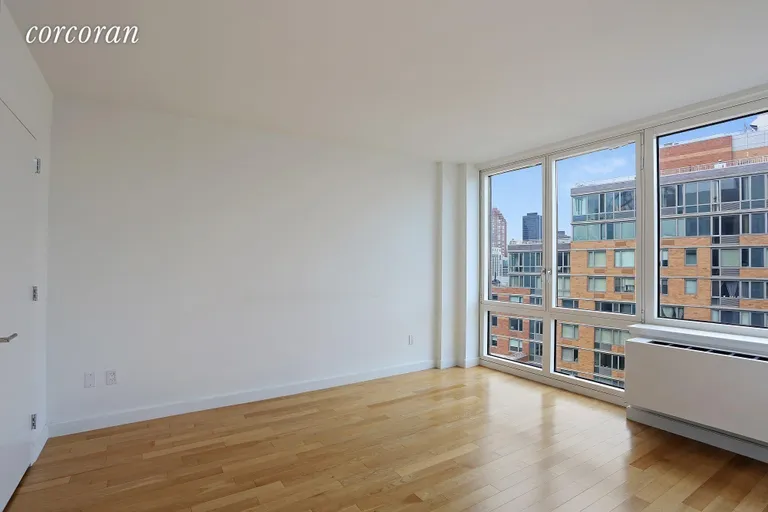 New York City Real Estate | View 415 Main Street, 15A | room 4 | View 5