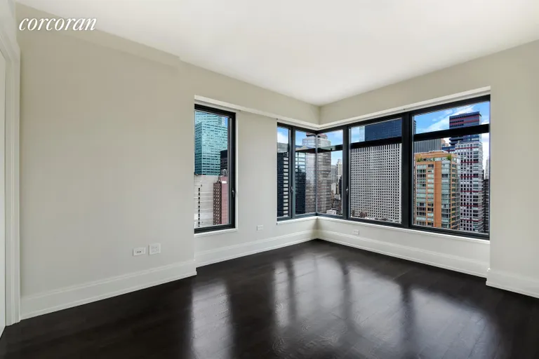 New York City Real Estate | View 301 East 50th Street, 25B | room 4 | View 5