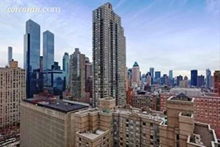 New York City Real Estate | View 161 West 61st Street, 28B | room 1 | View 2