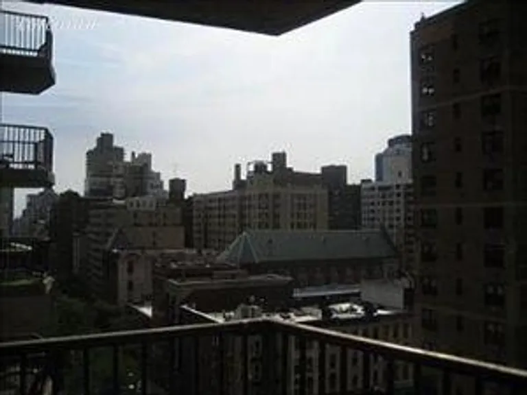 New York City Real Estate | View 345 East 80th Street, 10J | 1 Bed, 1 Bath | View 1