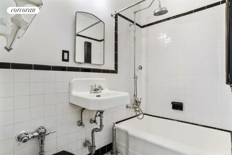 New York City Real Estate | View 92 Prospect Park West, 3A | Crisp bathroom | View 6