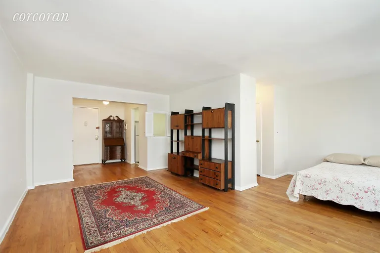 New York City Real Estate | View 200 East 28th Street, 5D | Reverse with Alcove | View 2