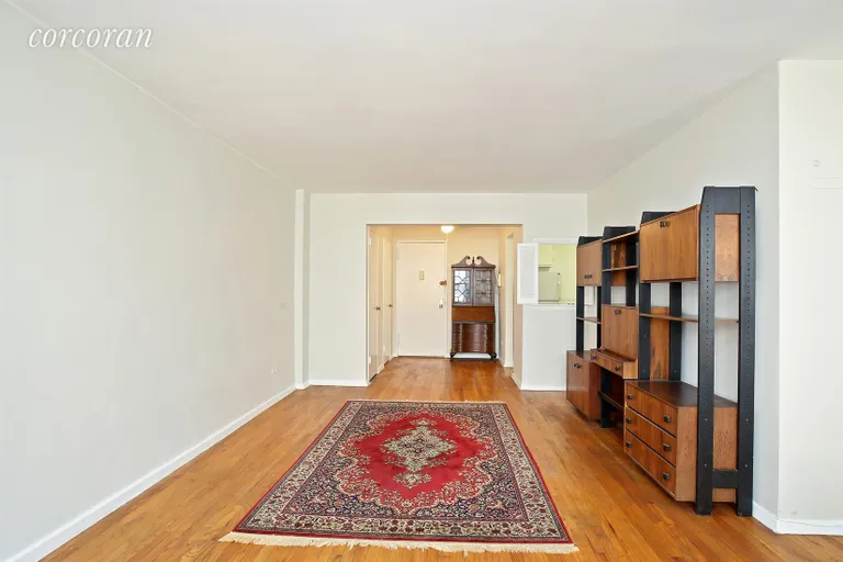 New York City Real Estate | View 200 East 28th Street, 5D | Location 3 | View 4