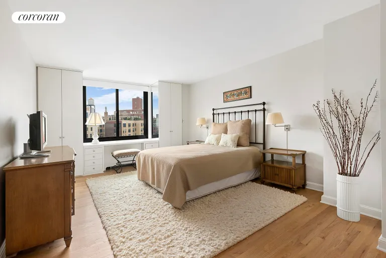 New York City Real Estate | View 40 East 94th Street, 17G | Master Bedroom with walk-in closet & en-suite bath | View 6