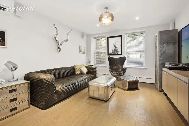New York City Real Estate | View 30 West 96th Street, 1 | Large Bedroom or Den | View 2