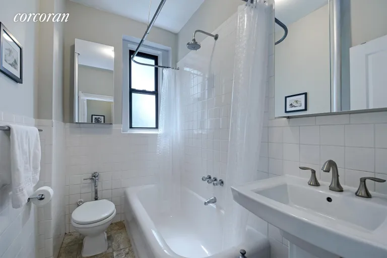 New York City Real Estate | View 870 West 181st Street, 38 | Bathroom | View 4