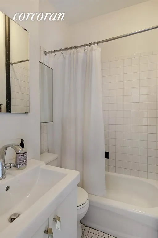 New York City Real Estate | View 467 Pacific Street, 3 | Bathroom | View 4