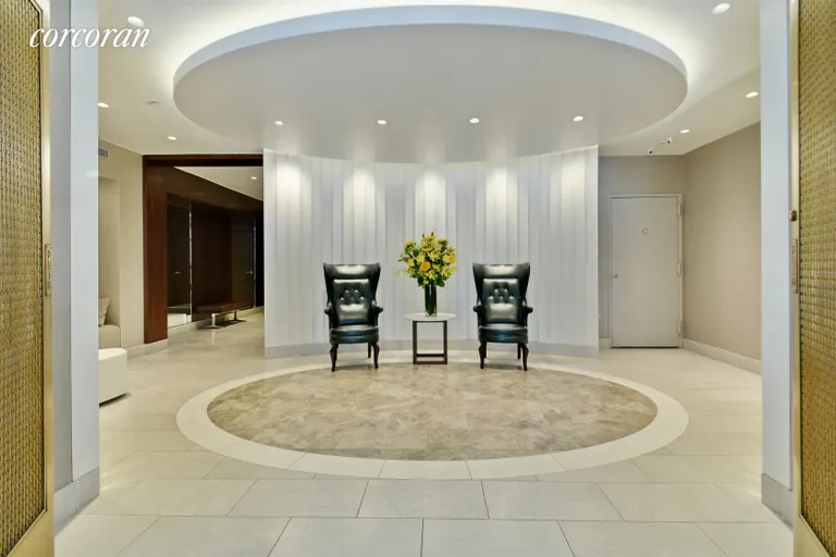 New York City Real Estate | View 1056 Fifth Avenue, 2B | Lobby | View 5