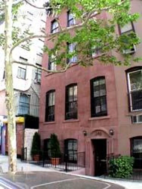 New York City Real Estate | View 303 East 18th Street, LOWER | 3 Beds, 3 Baths | View 1