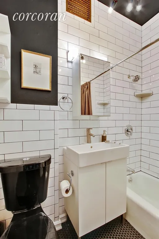 New York City Real Estate | View 266 West 22nd Street, 1 | Bathroom | View 4