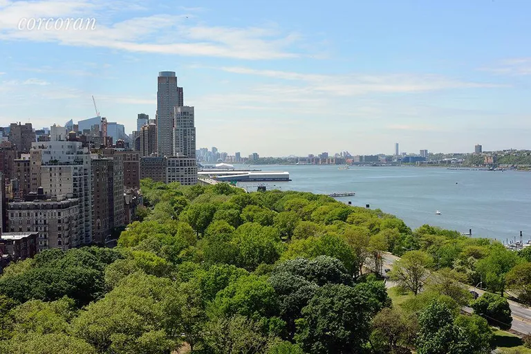 New York City Real Estate | View 110 Riverside Drive, 16A | room 2 | View 3