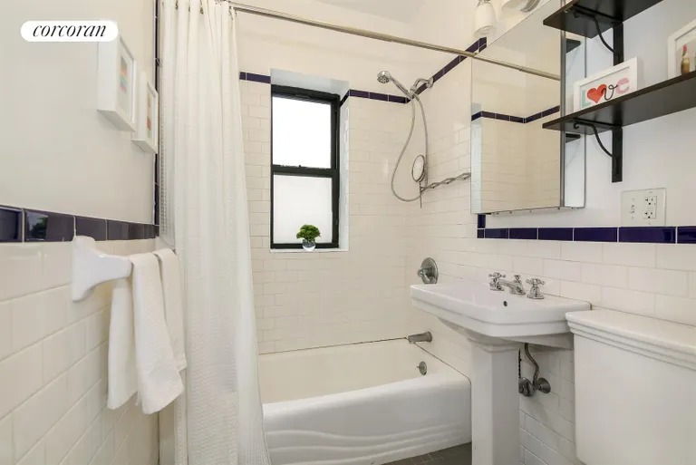 New York City Real Estate | View 77 Eastern Parkway, 3E | Bathroom | View 4