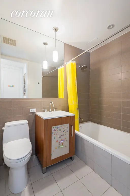 New York City Real Estate | View 125 North 10th Street, S5E | Large Second Bath with Deep Soaking Tub | View 8