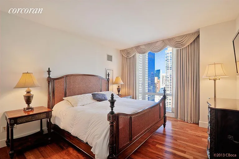 New York City Real Estate | View 250 East 53rd Street, 3002 | room 4 | View 5