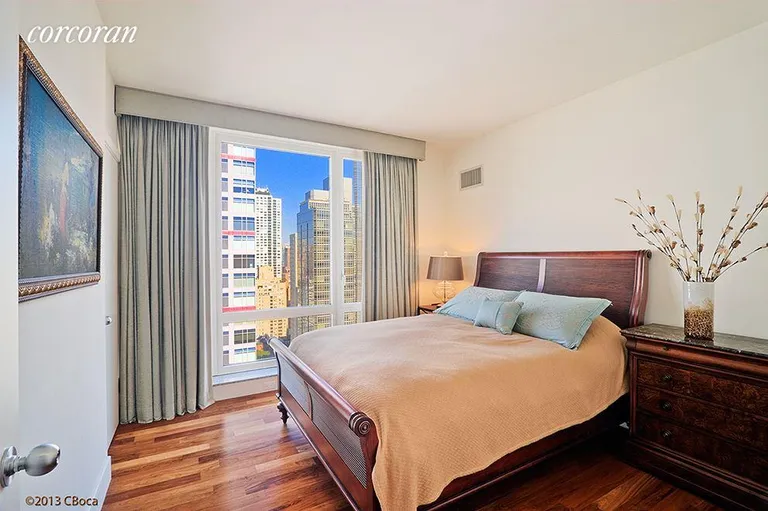New York City Real Estate | View 250 East 53rd Street, 3002 | room 6 | View 7