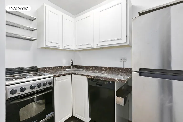 New York City Real Estate | View 36 West 85th Street, 3 | room 3 | View 4