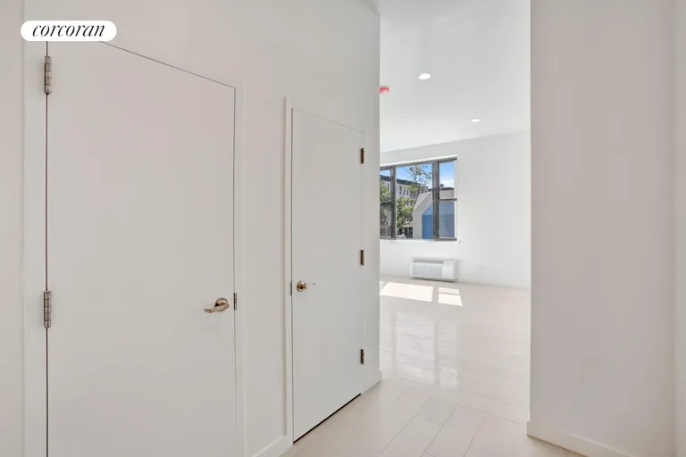 New York City Real Estate | View 458 5th Avenue, 2B | Foyer | View 8