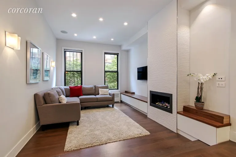New York City Real Estate | View 425 East 78th Street, 5A | 1 Bed, 1 Bath | View 1