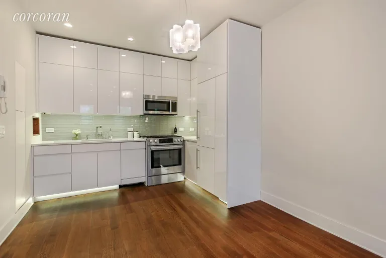 New York City Real Estate | View 425 East 78th Street, 5A | Kitchen | View 2