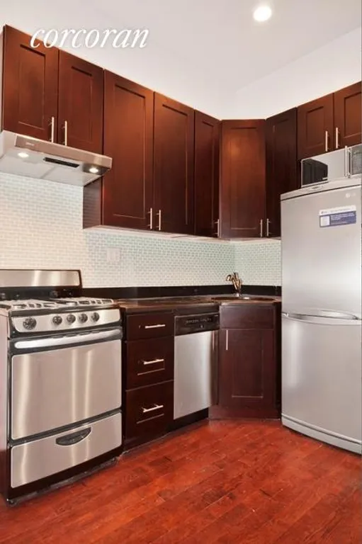 New York City Real Estate | View 10 West 28th Street, 5R | Dishwasher | View 3