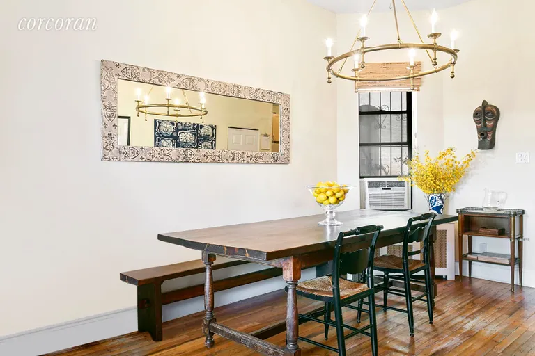 New York City Real Estate | View 679 Vanderbilt Avenue, 4L | Extra large dining room! | View 2